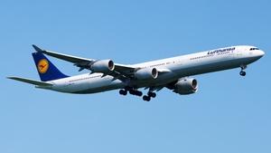 Photo of D-AIHT - Airbus A340-642 operated by Lufthansa
