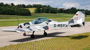 Photo of D-MSYX - Breezer B400 operated by Private