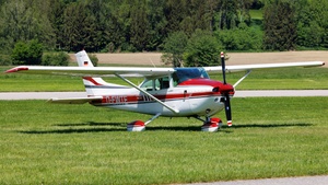 Photo of D-EWTE - Cessna 182Q Skylane operated by Fliegergruppe Traunstein