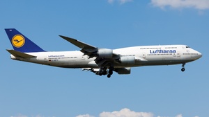Photo of D-ABYH - Boeing 747-830 operated by Lufthansa