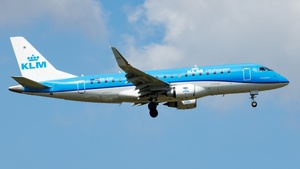 Photo of PH-EXO - Embraer ERJ-175STD operated by KLM Cityhopper