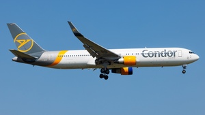 Photo of D-ABUE - Boeing 767-330(ER) operated by Condor