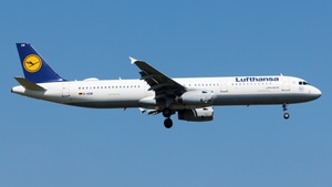 Photo of D-AIDW - Airbus A321-231 operated by Lufthansa