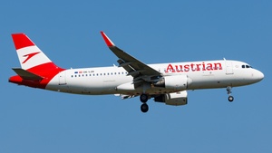 OE-LZE - Airbus A320-214