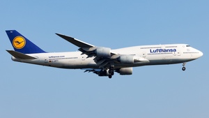 Photo of D-ABYC - Boeing 747-830 operated by Lufthansa