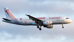 Photo of TS-IMU - Airbus A320-214 operated by Tunisair