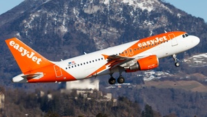 Photo of OE-LQL - Airbus A319-111 operated by easyJet Europe