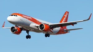 Photo of G-UZLH - Airbus A320-251N operated by easyJet