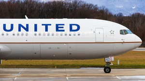 Photo of N673UA - Boeing 767-322(ER) operated by United Airlines