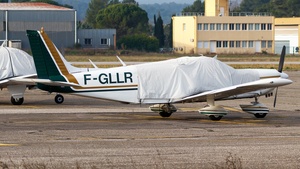 Photo of F-GLLR - Piper PA-32-300 Cherokee Six operated by Private