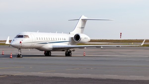 Photo of 9H-OVG - Bombardier Global 6000 operated by Elitavia Malta