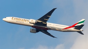 Photo of A6-EPC - Boeing 777-31H(ER) operated by Emirates