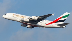 Photo of A6-EOC - Airbus A380-861 operated by Emirates