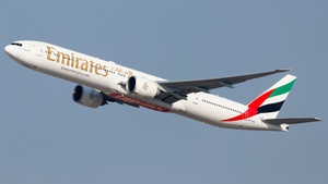 Photo of A6-EPA - Boeing 777-31H(ER) operated by Emirates