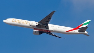 Photo of A6-ENK - Boeing 777-31H(ER) operated by Emirates