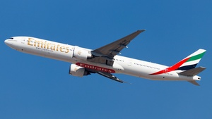 Photo of A6-ENF - Boeing 777-31H(ER) operated by Emirates