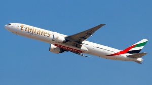 Photo of A6-ECW - Boeing 777-31H(ER) operated by Emirates