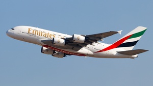 Photo of A6-EUA - Airbus A380-861 operated by Emirates