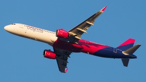 Photo of HA-LVG - Airbus A321-271NX operated by Wizz Air