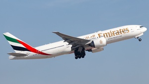 Photo of A6-EWI - Boeing 777-21H(LR) operated by Emirates