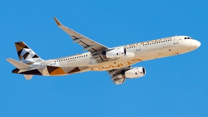 Photo of A6-AEE - Airbus A321-231 operated by Etihad Airways