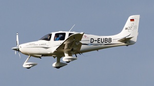 Photo of D-EUBB - Cirrus SR22 G2 GTS operated by Private
