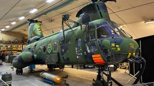 Photo of 04072 - Kawasaki Hkp 4C [Boeing Vertol CH-46] operated by Swedish Navy