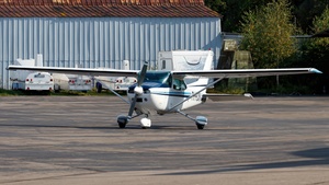 Photo of PH-PDN - Cessna 182P Skylane operated by Private
