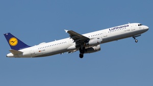 Photo of D-AISK - Airbus A321-231 operated by Lufthansa