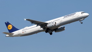 Photo of D-AIDQ - Airbus A321-231 operated by Lufthansa