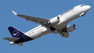 Photo of D-AIWG - Airbus A320-214 operated by Lufthansa