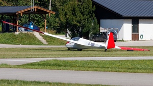 Photo of D-1900 - Schleicher ASK 13 operated by Deutsche Alpensegelflugschule Unterwössen