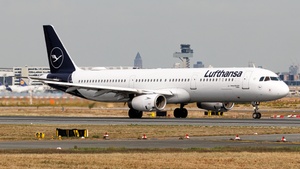 Photo of D-AISQ - Airbus A321-231 operated by Lufthansa