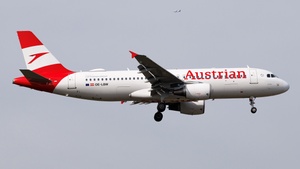 Photo of OE-LBW - Airbus A320-214 operated by Austrian Airlines