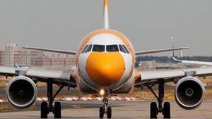 Photo of D-AIAD - Airbus A321-211 operated by Condor
