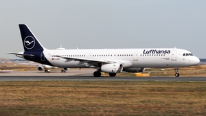 Photo of D-AIRY - Airbus A321-131 operated by Lufthansa