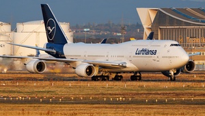 Photo of D-ABYC - Boeing 747-830 operated by Lufthansa