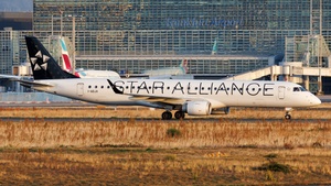 Photo of I-ADJV - Embraer ERJ-195LR operated by Air Dolomiti