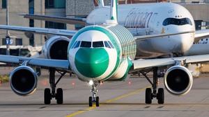 Photo of D-ATCB - Airbus A321-211 operated by Condor