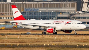 Photo of OE-LBQ - Airbus A320-214 operated by Austrian Airlines