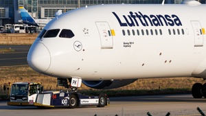 Photo of D-ABPK - Boeing 787-9 Dreamliner operated by Lufthansa