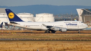 Photo of D-ABTK - Boeing 747-430 operated by Lufthansa