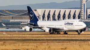 Photo of D-ABVU - Boeing 747-430 operated by Lufthansa