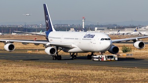 Photo of D-AIGX - Airbus A340-313 operated by Lufthansa