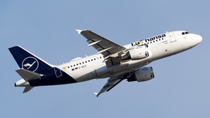 Photo of D-AILU - Airbus A319-114 operated by Lufthansa