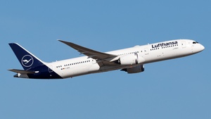 Photo of D-ABPR - Boeing 787-9 Dreamliner operated by Lufthansa