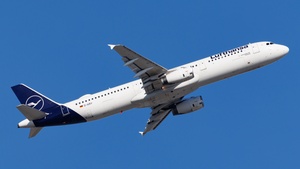 Photo of D-AIRY - Airbus A321-131 operated by Lufthansa