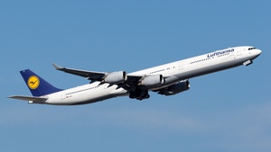 D-AIHY - Airbus A340-642