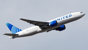 Photo of N27015 - Boeing 777-224(ER) operated by United Airlines