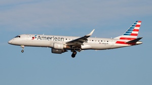 Photo of N946UW - Embraer ERJ-190AR operated by American Airlines